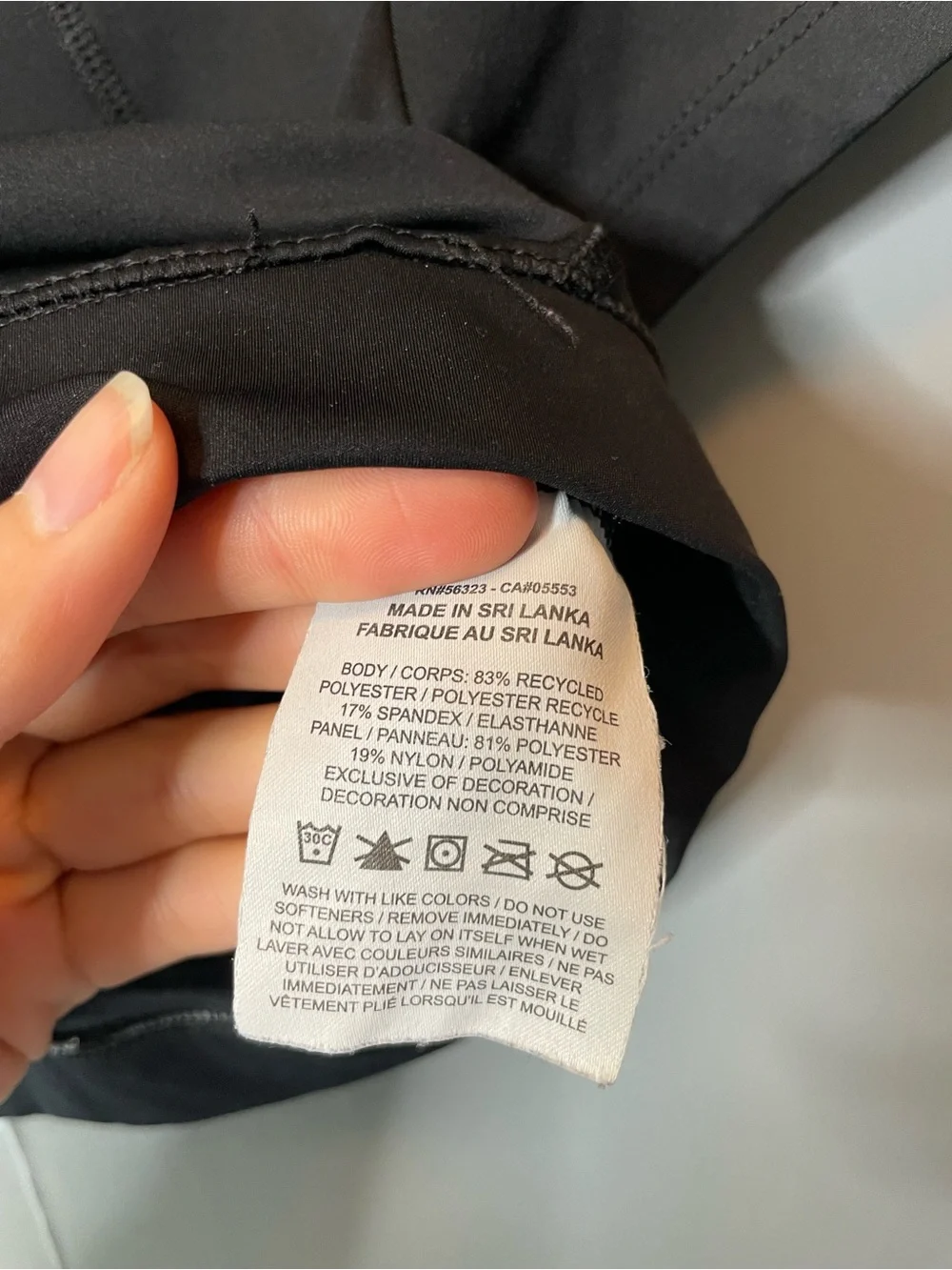 Nike Training Aeroadapt crop top in black performance top size small
